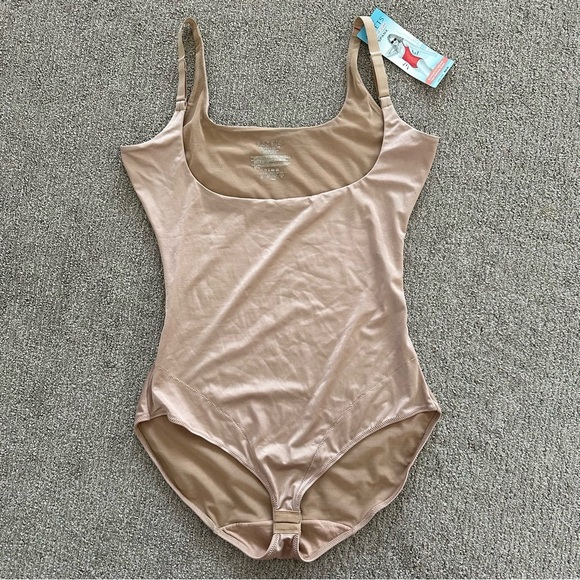 Assets by Spanx SILHOUETTE SERUMS Open-Bust Body-Shaper Very Bare 3X - Picture 1 of 7